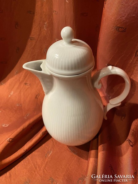 Unused, unpainted, wonderful, medium-sized high-quality porcelain coffee pourer