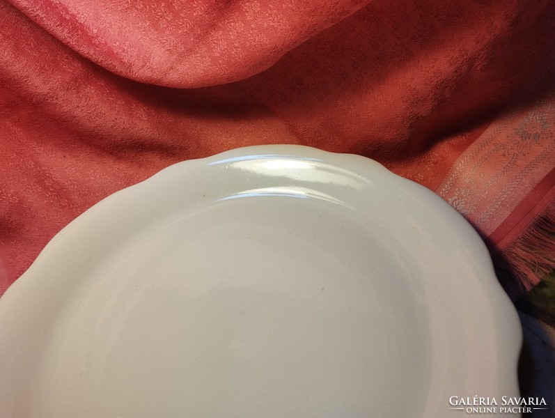 Zsolnay, hullámos szélű porcelán óriás kerek kínáló tál, asztalközép