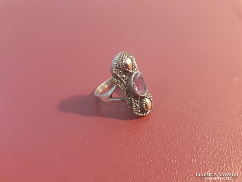 Art deco női ezüst gyűrű 18K arany díszítéssel és ametiszt kővel 6,41 gramm