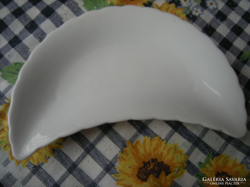 Zsolnay white bone china plate
