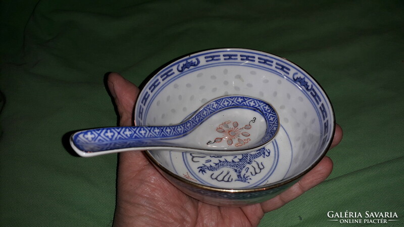 Tradícionális HIBÁTLAN kínai rizsszemes dísz porcelántálka HOZZÁVALÓ kanállal a képek szerint