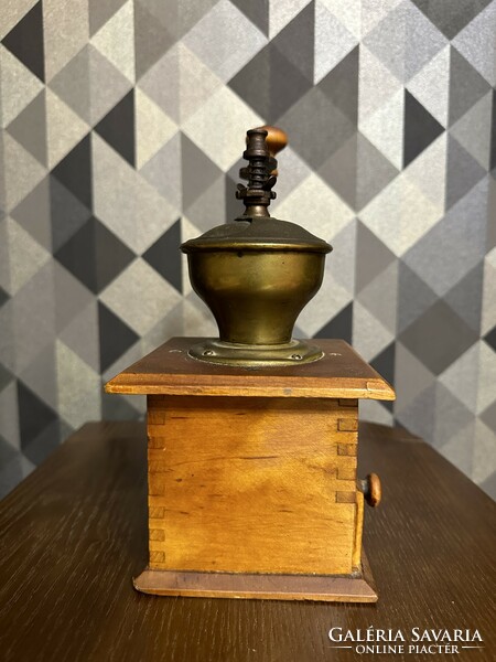 Leinbrock Werke old coffee grinder