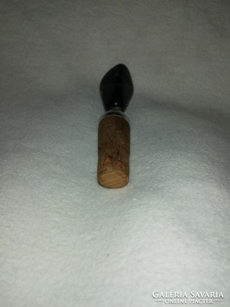 Cork stopper with blue onyx stone