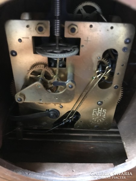 Old retro mantel clock