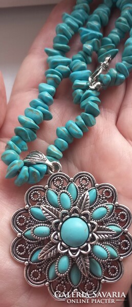 Artificial turquoise decor floral pendant necklace