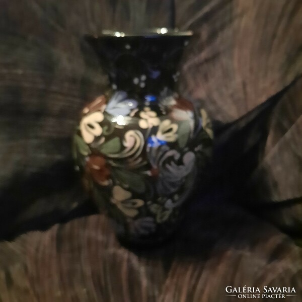 Festett-mázas kerámia váza