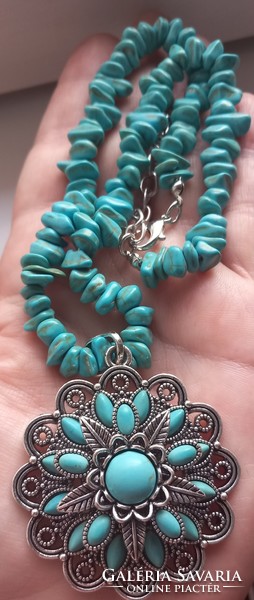 Artificial turquoise decor floral pendant necklace