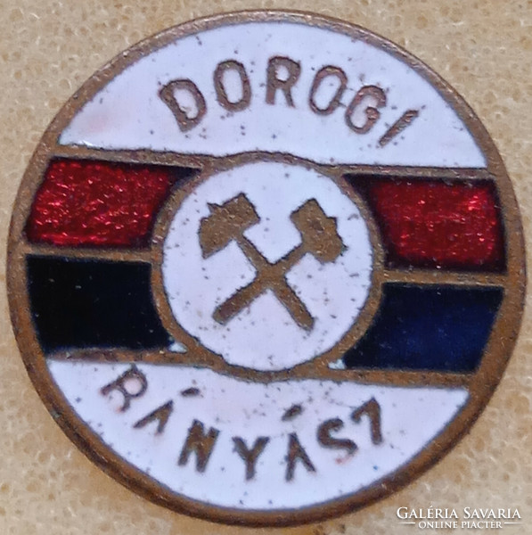Dorog miner sports badge