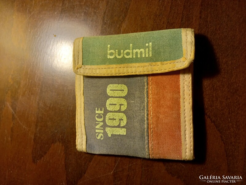 Retro budmil wallet
