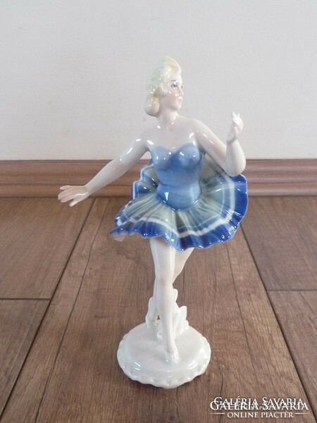 Régi ENS porcelán balerina