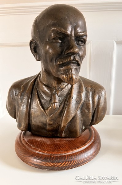Nagyméretű tömör bronz Lenin szobor