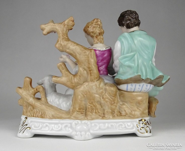 1P885 Tavaszi jelenet barokk porcelán szobor talapzaton 17 x 21.5 cm