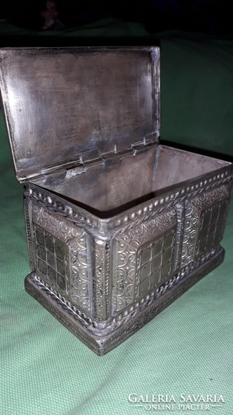 Gyönyörű szecessziós antik fém dísz doboz szelence 10 x 7 x 6 cm a képek szerint