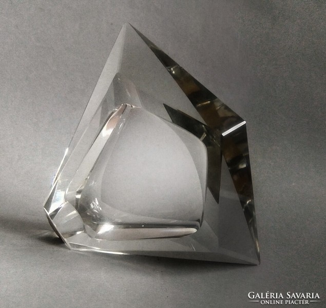 Jelzett H. Schmidt space age fazettált, lapra csiszolt geometrikus kristály hamutál Ilmenau 1960's