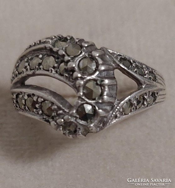 Silver ring with marcasite stones, size 54! In very good condition!