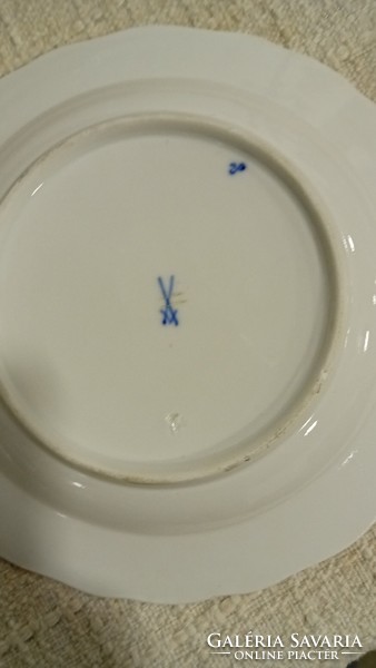 Set of 6 Meissen porcelain plates with full green vine pattern