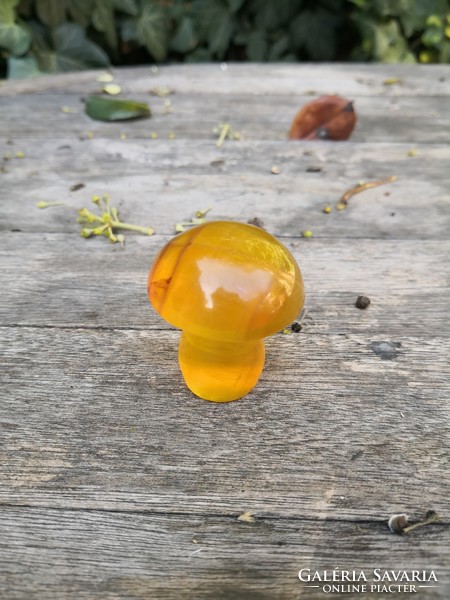 Különleges, sárga fluorit "gomba" ásvány