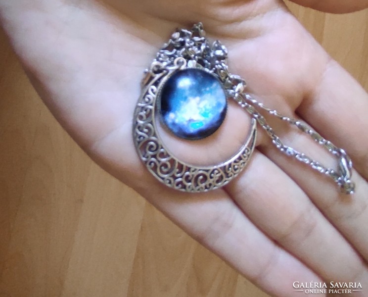 Necklace with moon pendant