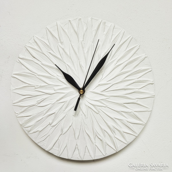 Pilipart: white minimalist design, structured handmade wall clock 25 cm