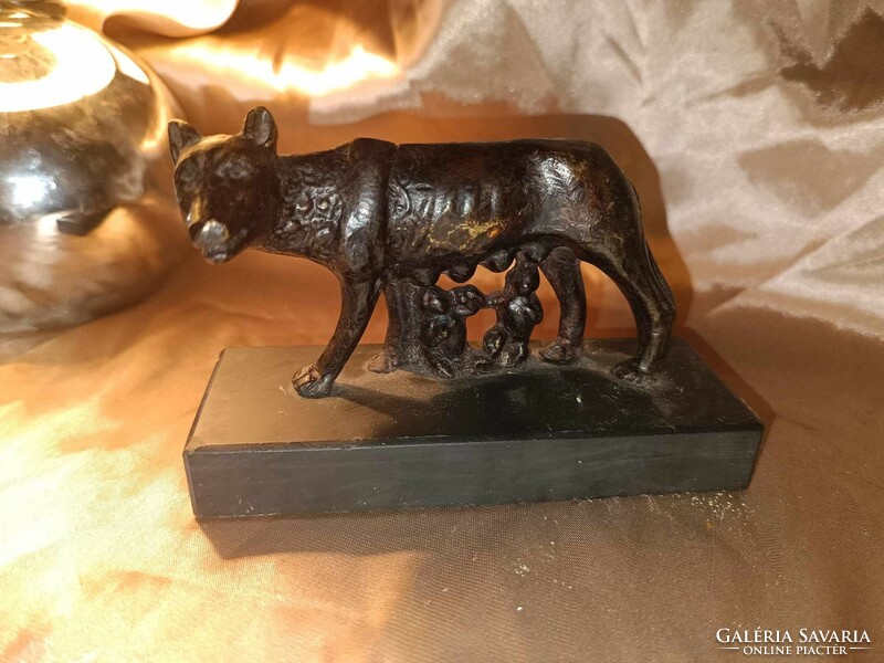 Romulus és rémus bronz antik szobrocska!