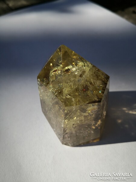 Gyönyörű citrin kristály, ásvány