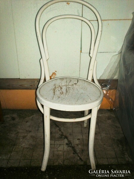 Thonett (characteristic) chair, interesting lower bracing