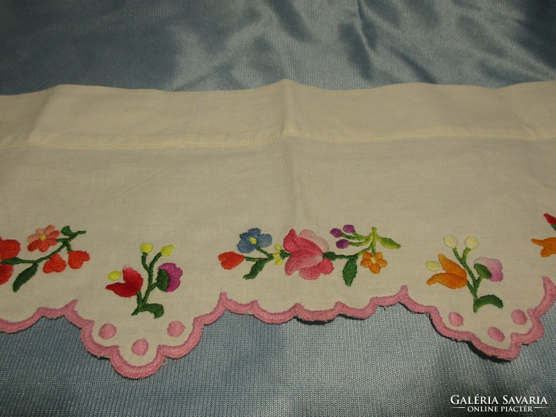 Old, beautiful embroidered shelf strip, handmade
