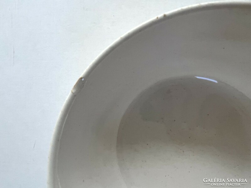 Old, vintage Kispest granite (cs.K.Gy) bowl, offering a rare, special pattern