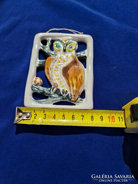 Ceramic wall ornament depicting an industrial glazed owl