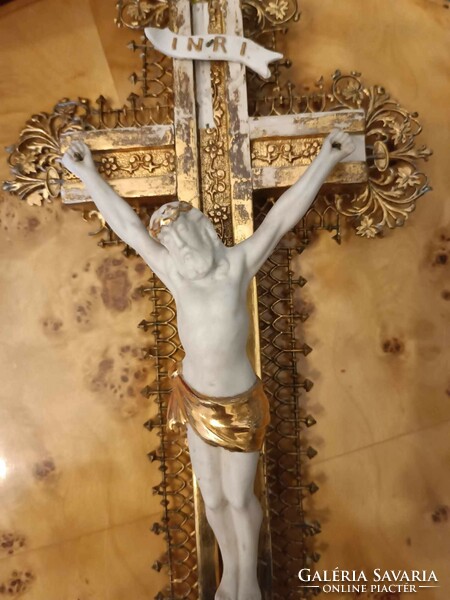 Jézus szobor gipsz rézveretekel porcelán Jézussal