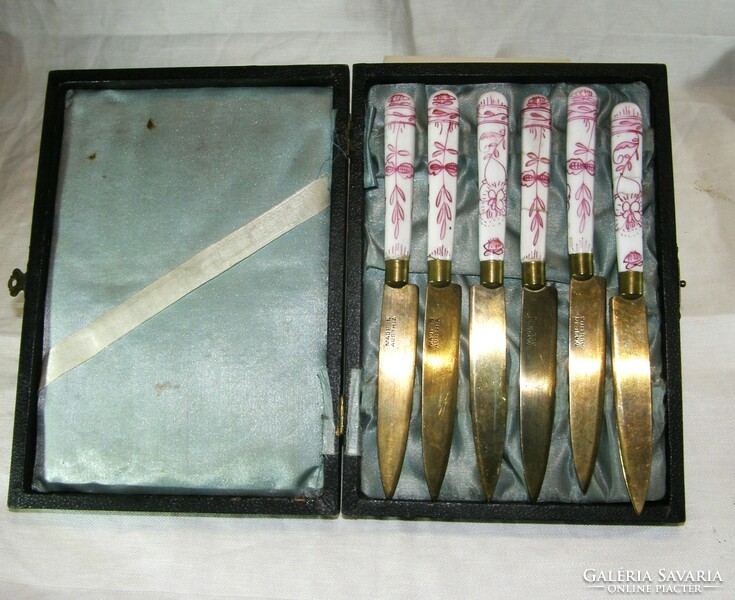 6 antique porcelain handle knives - in a box - made in Austria
