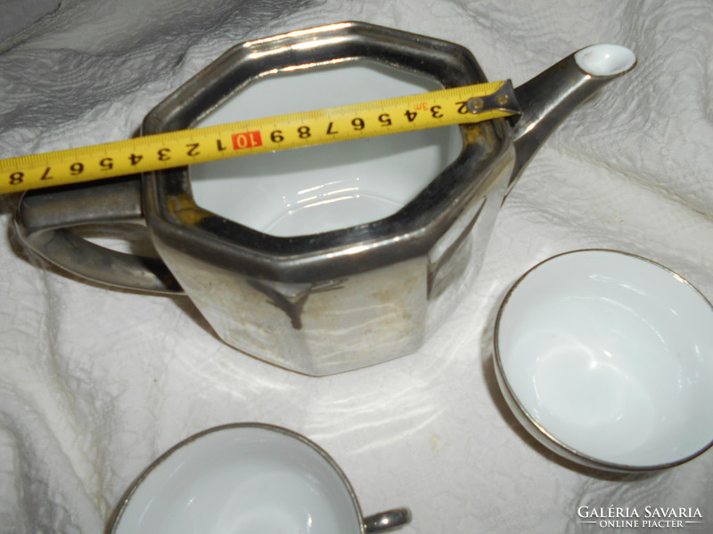 Bauhaus stíl  2 rétegű  teás  kancsó+ 2 db csésze:  kívűl fém és a belső rész  porcelán