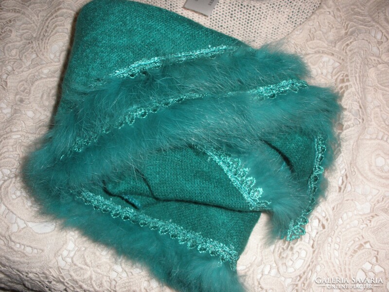 Turquoise, fur-edged scarf, shawl