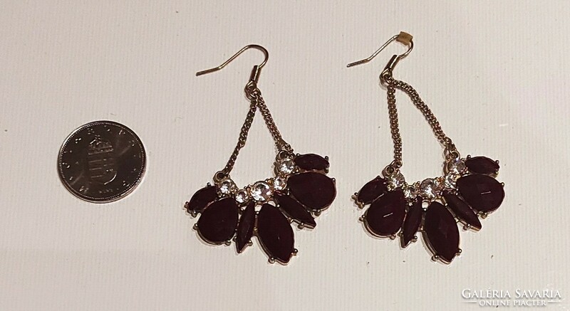 Decorative earrings