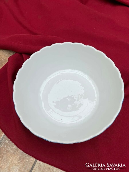 Beautiful porcelain scone bowl with a diameter of 24.5 cm