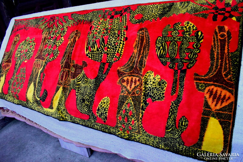 Retro non-figurative moquette tapestry in new condition, wall protector 185 x 77 cm