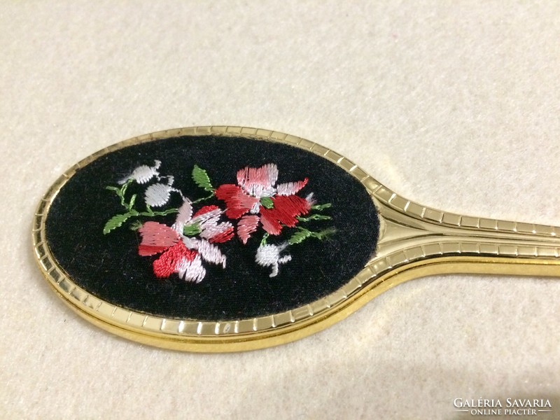 Small hand mirror-embroidered