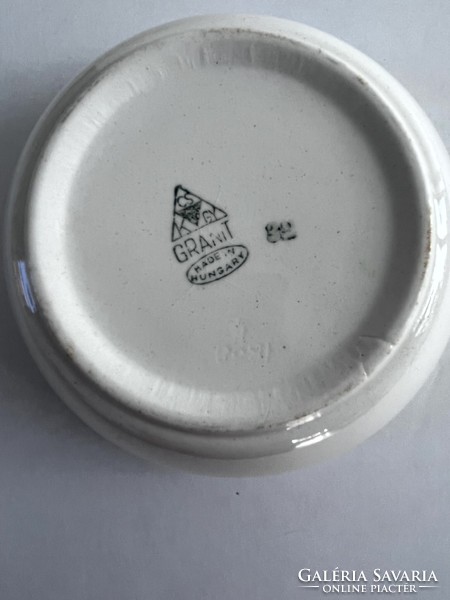 Old, vintage Kispest granite (cs.K.Gy) bowl, offering a rare, special pattern