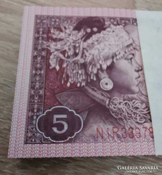 1 köteg (100db)Kínai 5 yiao! Hajtatlan bankjegyek!