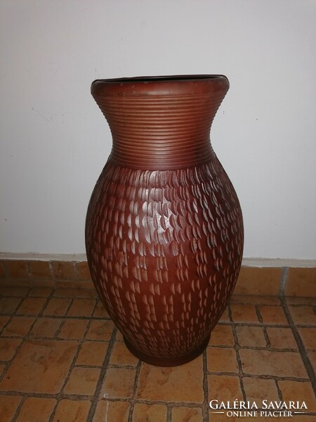 Ceramic floor vase
