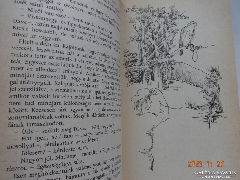 Gerald Durrell két könyve együtt: Állatkert a kastély körül + Aranydenevérek, rózsaszín galambok