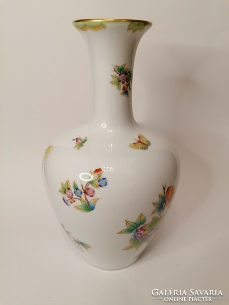 A large vase of Viktoria Vbo Herend. Immaculate, 27cm.