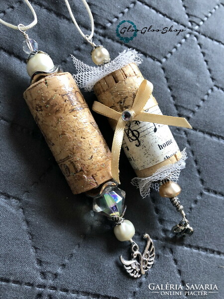 In an antique atmosphere 2. (2 ornaments/package)