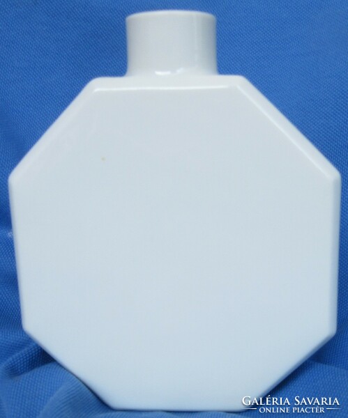 English porcelain southern heirlooms water bottle, cap missing, 13 cm high