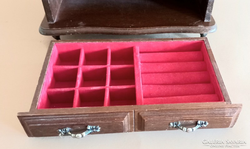 Wooden jewelry box negotiable neo-baroque lion feet