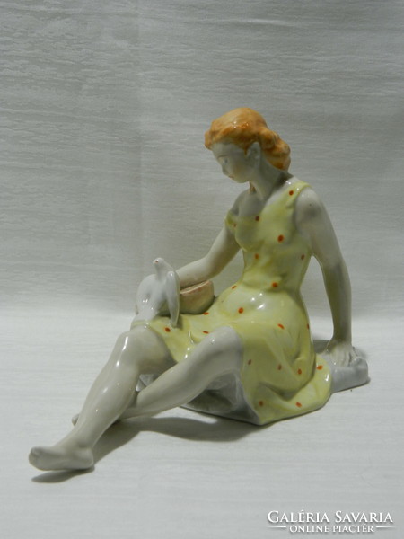 Cinderella of the Köbánya porcelain factory with rare painting