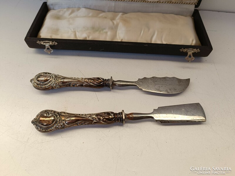 Antique silver handle fish knife set 2 pieces in original box 562 8182