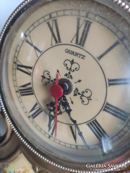 Rendkívül barokkos nagy méretű műanyag kandalló óra