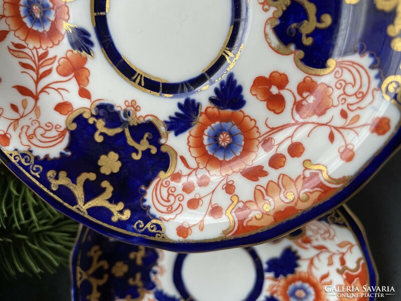 Kézzel festett Imari mintás Royal Crown Derby porcelán csésze pár és kistányérok