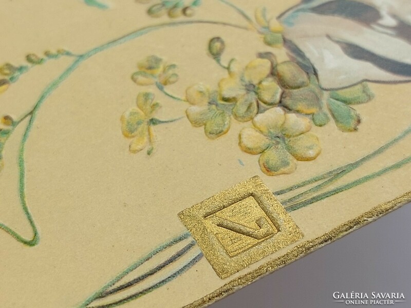 Régi képeslap 1904 dombornyomott levelezőlap kislány szegfű nefelejcs